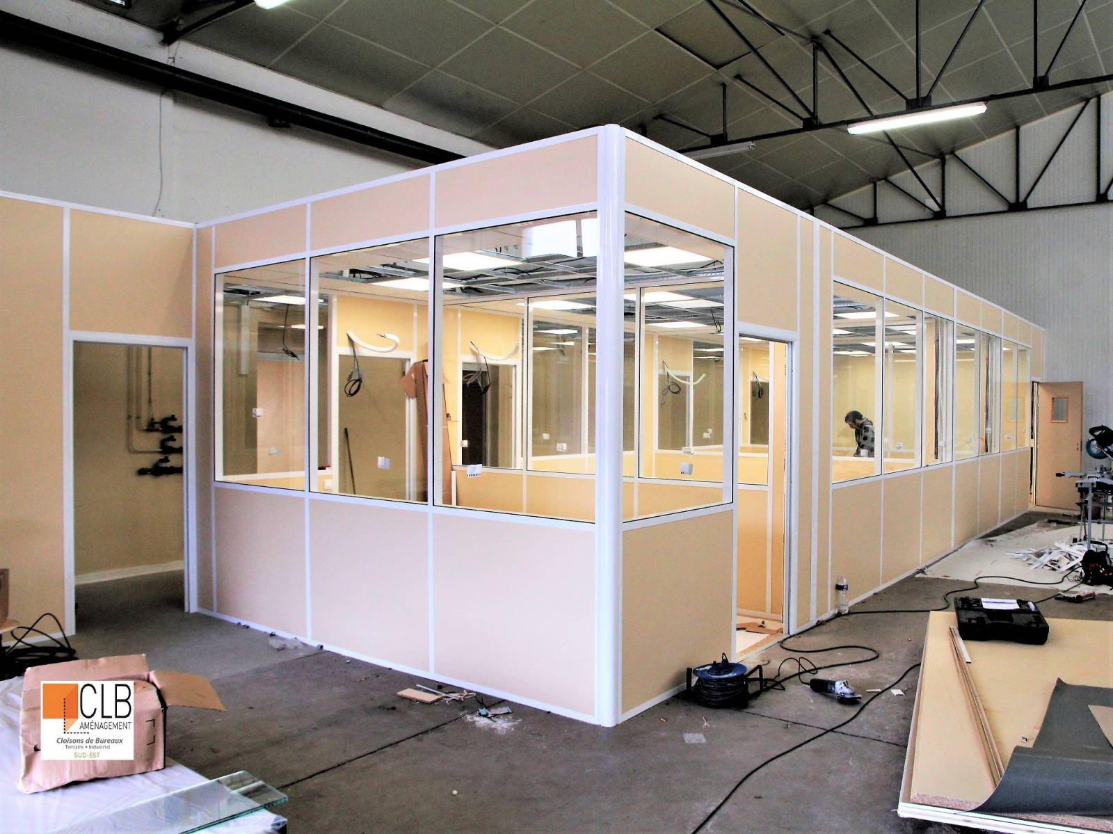 cloison aluminium pour Bureaux à Avignon dans le Vaucluse