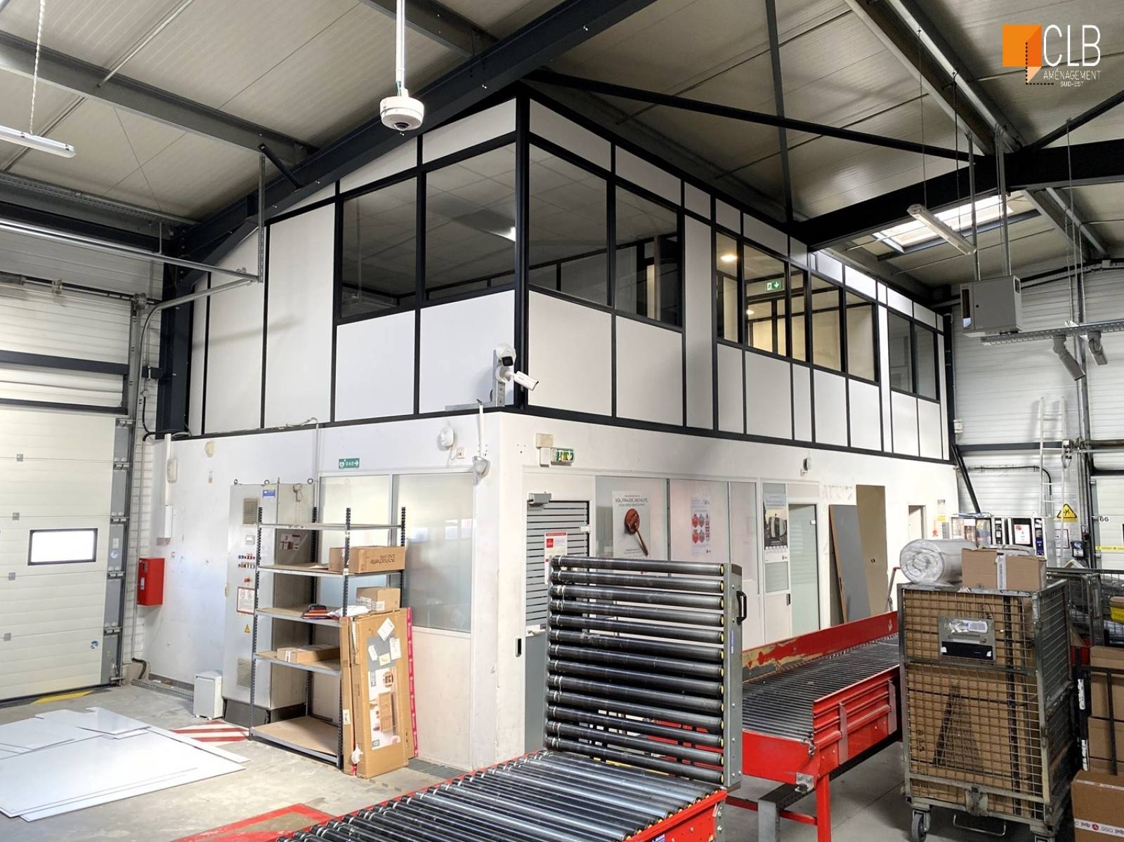 Bureaux en cloison amovible sur mezzanine béton dans l'Hérault 34
