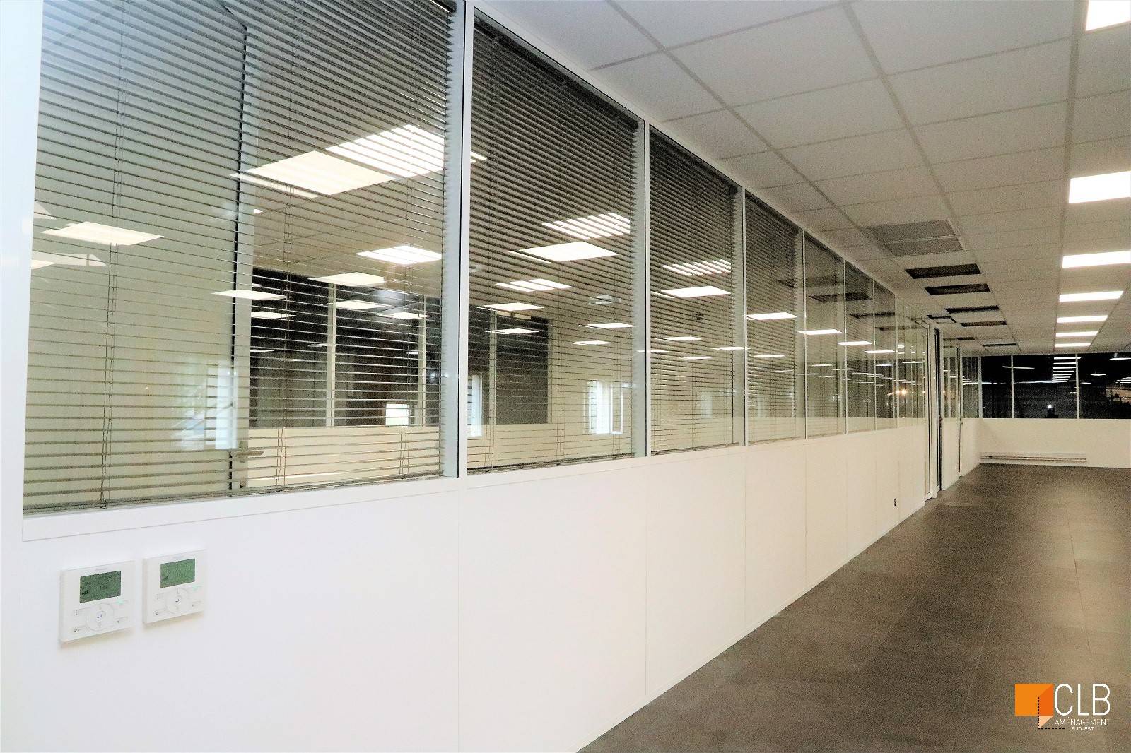 Cloison acoustique, salle de réunion à Vitrolles dans les Bouches du Rhône